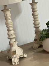 Load image into Gallery viewer, Chippy Distressed Matching Lamps