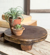 Load image into Gallery viewer, Farmhouse Round Breadboard / Riser