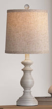 Load image into Gallery viewer, Elegantly Designed Set of Lamps