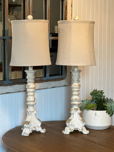 Chippy Distressed Matching Lamps